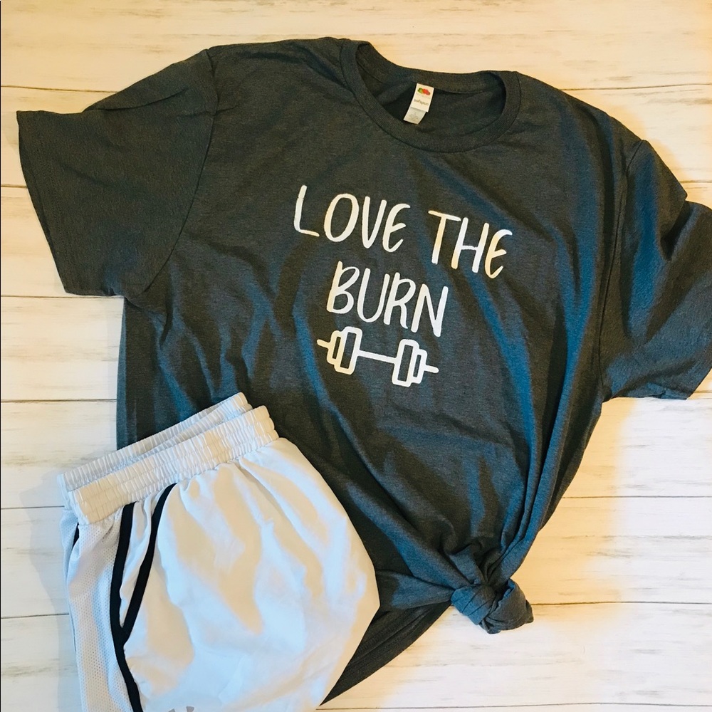 Workout graphic tee